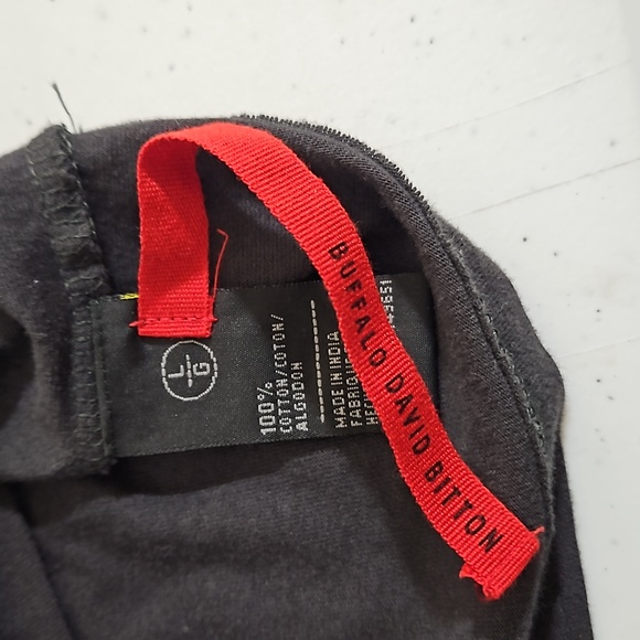 Buffalo David Britton Red Velvet t-shirt Men's Large - Picture 5 of 5